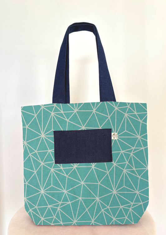Geometric aqua